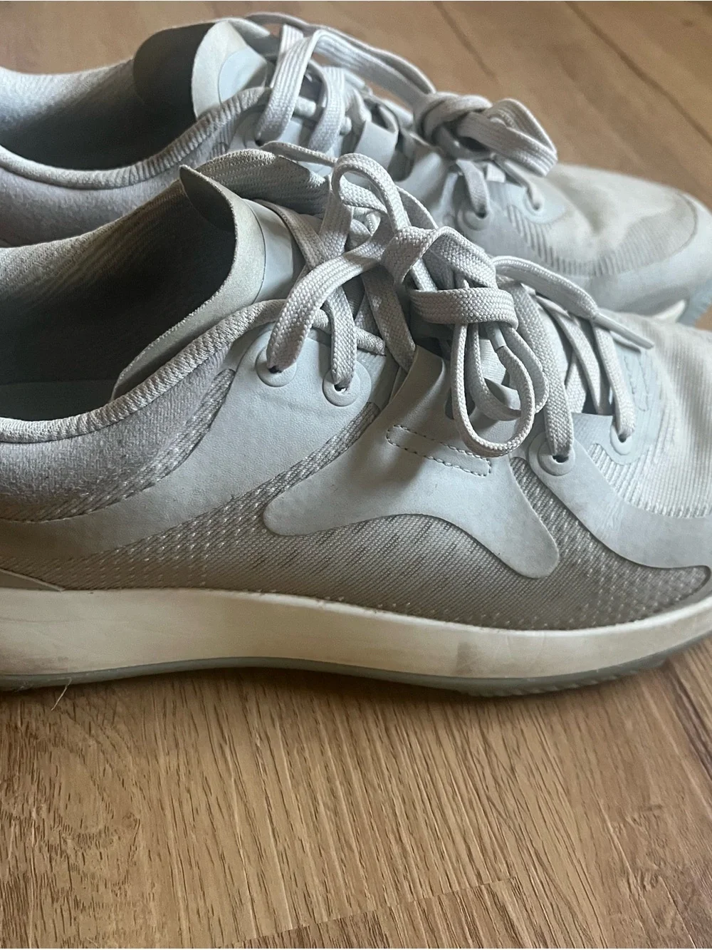 Lululemon Women's Strongfeel shoe